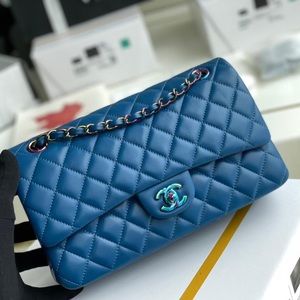 Chanel purse